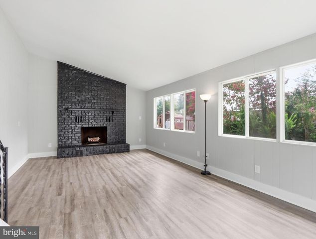 1225 POPLAR AVE, Baltimore, MD 21227