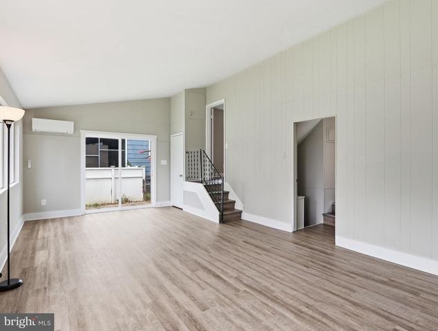 1225 POPLAR AVE, Baltimore, MD 21227
