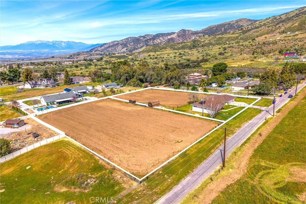 Image 59 of property listing at 10022 Fremont, Yucaipa, CA 92399