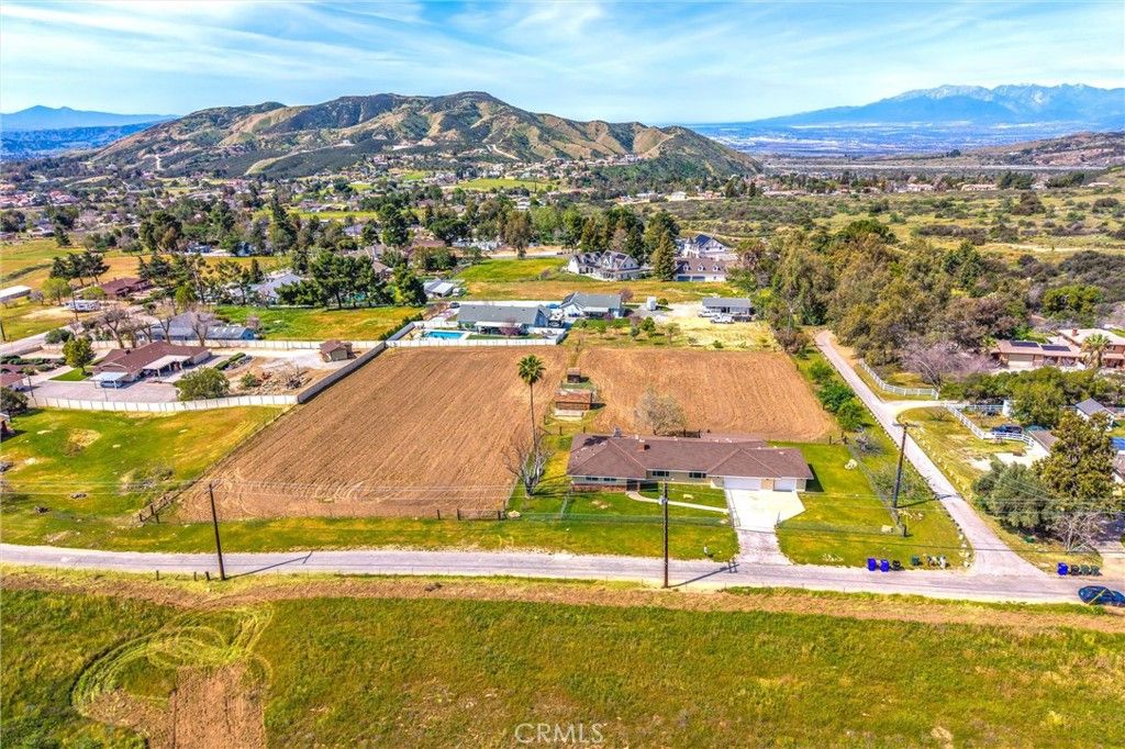 Image 60 of property listing at 10022 Fremont, Yucaipa, CA 92399