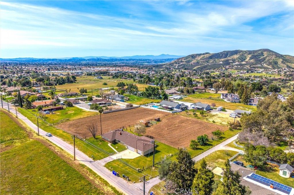 Image 63 of property listing at 10022 Fremont, Yucaipa, CA 92399