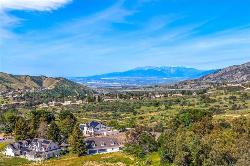 Image 64 of property listing at 10022 Fremont, Yucaipa, CA 92399