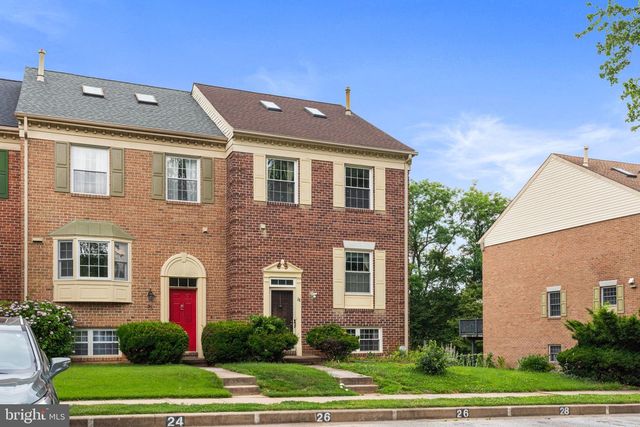28 VALLEY CROSSING CIR, Cockeysville, MD 21030