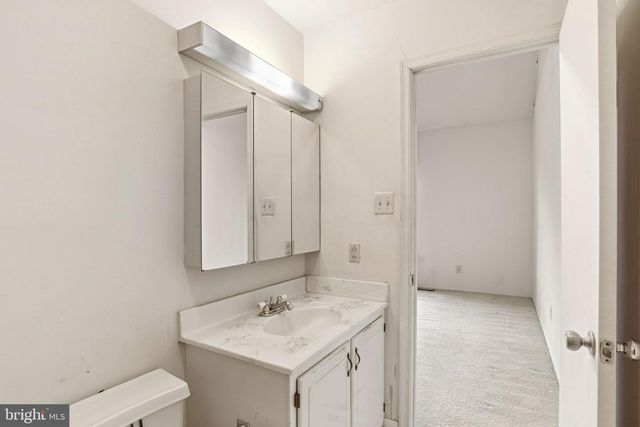 28 VALLEY CROSSING CIR, Cockeysville, MD 21030