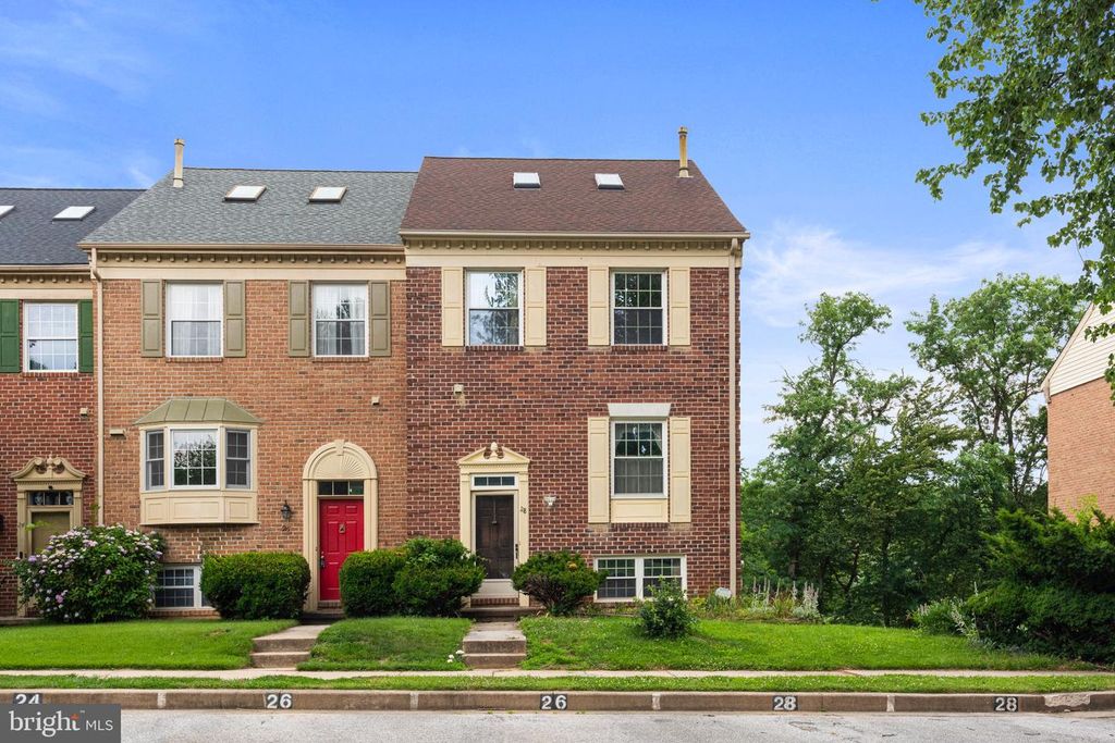 28 VALLEY CROSSING CIR, Cockeysville, MD 21030