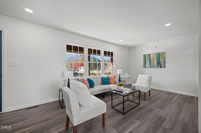 10 Alease Drive, Zebulon, NC 27597