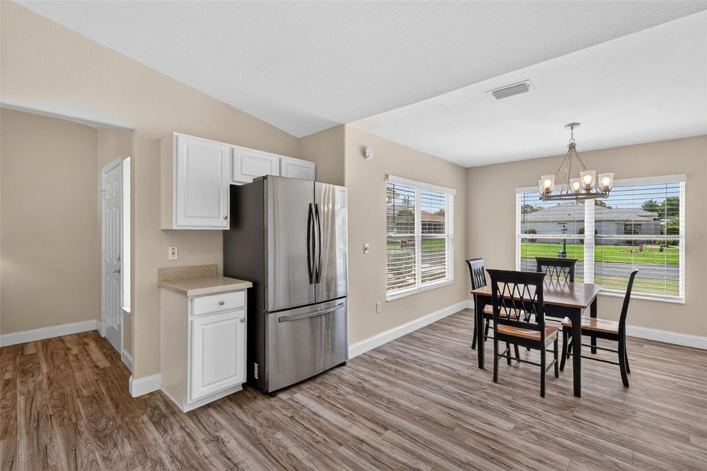 Image 11 of property listing at 13811 SE 85TH CIRCLE, Summerfield, FL 34491