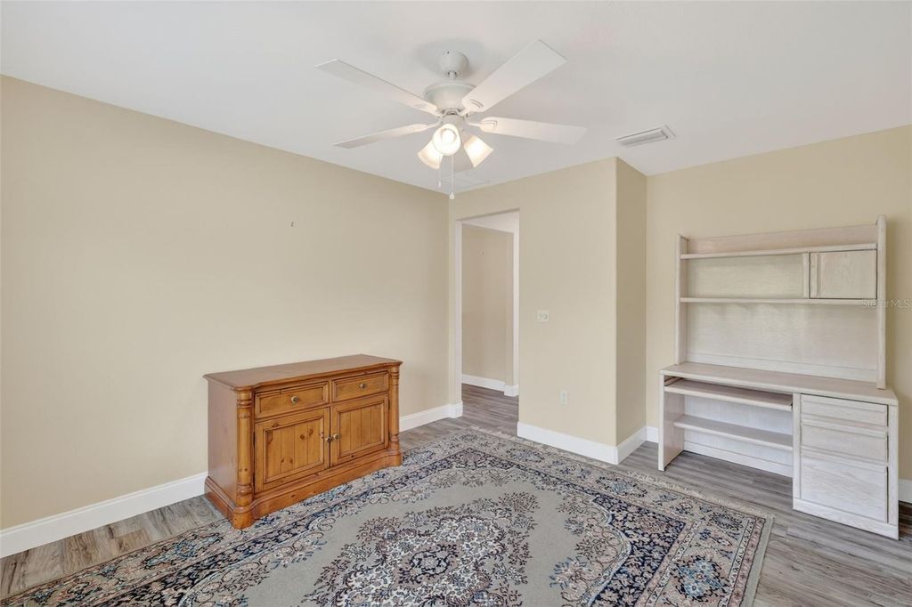 Image 16 of property listing at 13811 SE 85TH CIRCLE, Summerfield, FL 34491