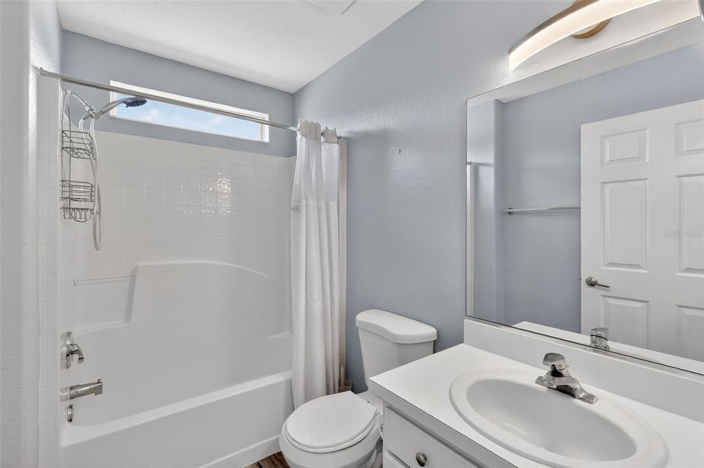 Image 17 of property listing at 13811 SE 85TH CIRCLE, Summerfield, FL 34491