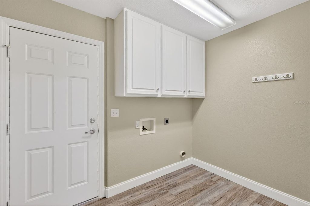 Image 26 of property listing at 13811 SE 85TH CIRCLE, Summerfield, FL 34491