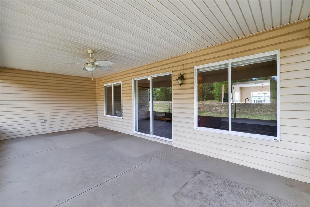 Image 27 of property listing at 13811 SE 85TH CIRCLE, Summerfield, FL 34491