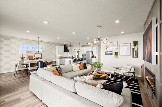 1374 149th Street W, Rosemount, MN 55068