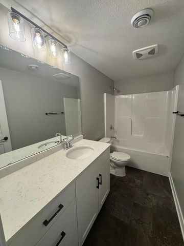 168 Stonelake Drive SE, Rochester, MN 55904