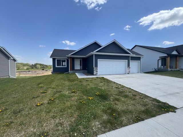 168 Stonelake Drive SE, Rochester, MN 55904