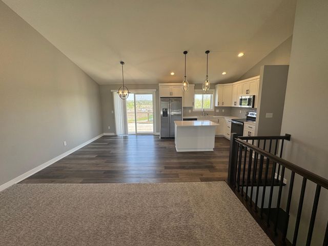 168 Stonelake Drive SE, Rochester, MN 55904