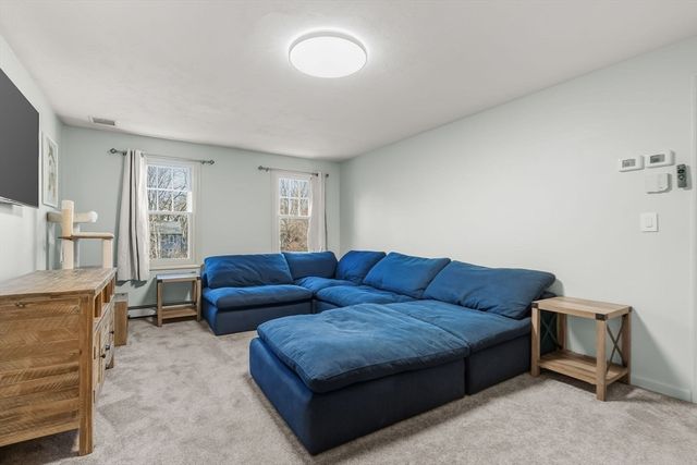 10 Mockingbird Hill, Bridgewater, MA 02324