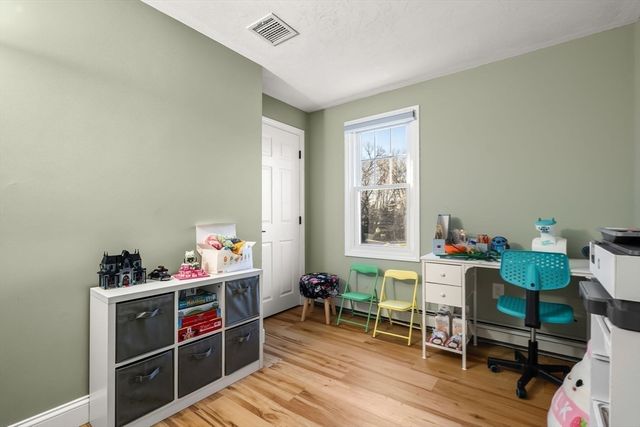 10 Mockingbird Hill, Bridgewater, MA 02324