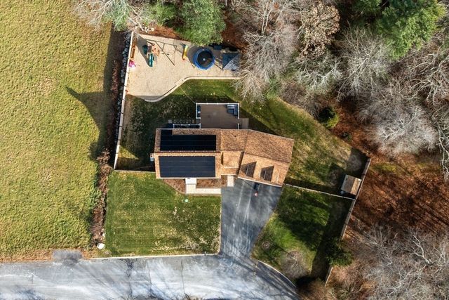 10 Mockingbird Hill, Bridgewater, MA 02324