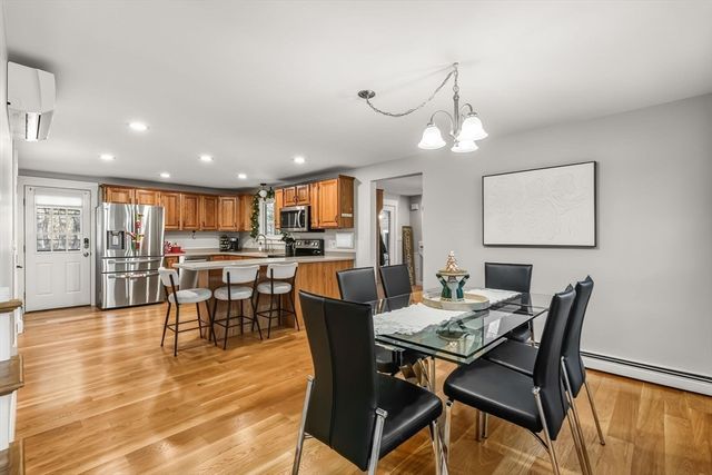 10 Mockingbird Hill, Bridgewater, MA 02324