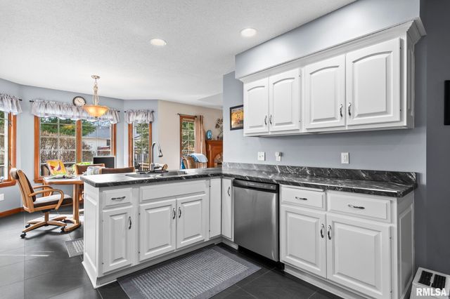 3924 OLD MILL Lane, Springfield, IL 62711