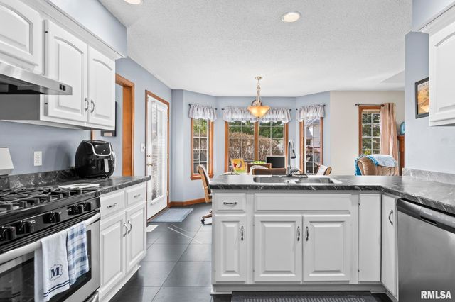 3924 OLD MILL Lane, Springfield, IL 62711