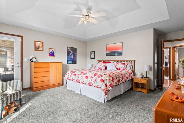 3924 OLD MILL Lane, Springfield, IL 62711