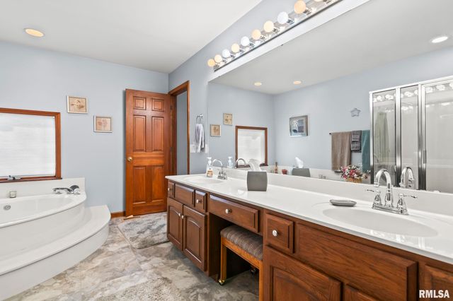 3924 OLD MILL Lane, Springfield, IL 62711