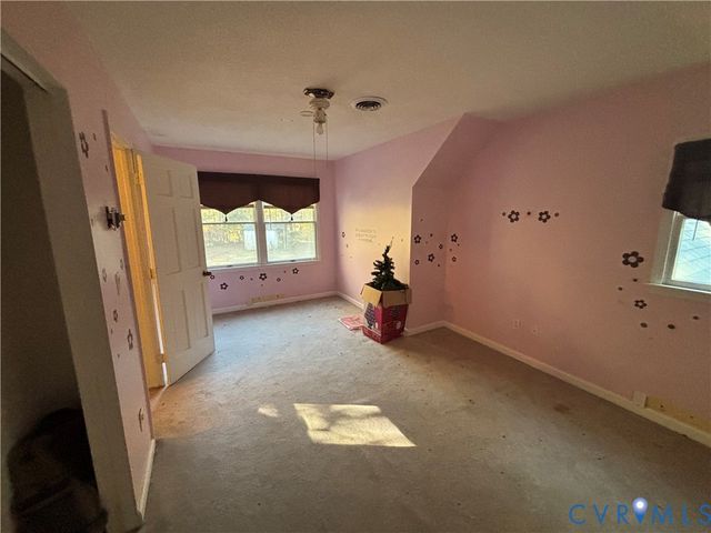 2001 S Waterside Dr, Lanexa, VA 23089