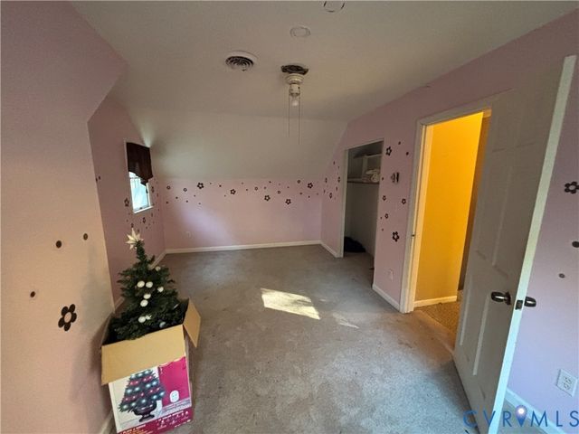 2001 S Waterside Dr, Lanexa, VA 23089