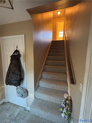 2001 S Waterside Dr, Lanexa, VA 23089