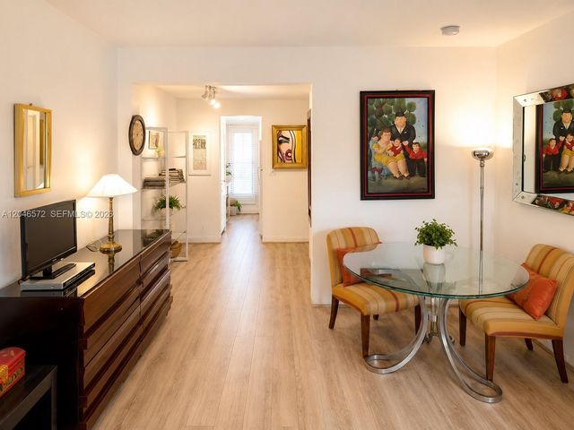 1050 Pennsylvania Avenue 12A, Miami Beach, FL 33139