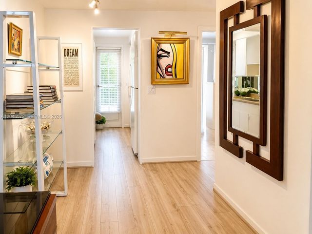 1050 Pennsylvania Avenue 12A, Miami Beach, FL 33139