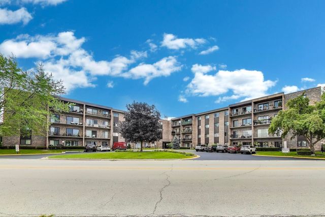 701 W Huntington Commons Road 418, Mount Prospect, IL 60056