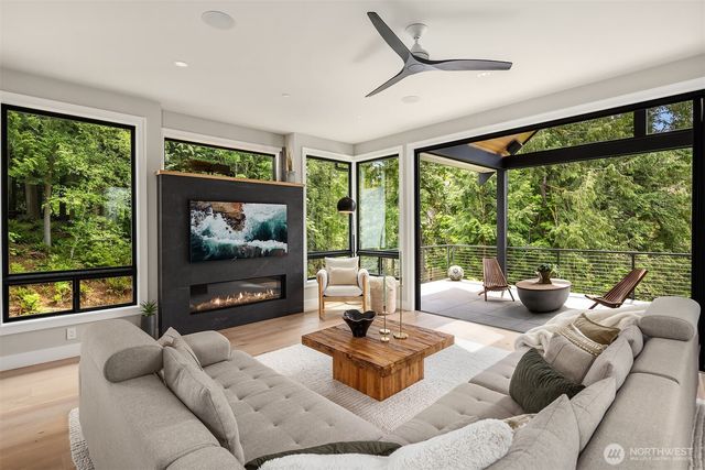 22727 NE 139th Way, Woodinville, WA 98077