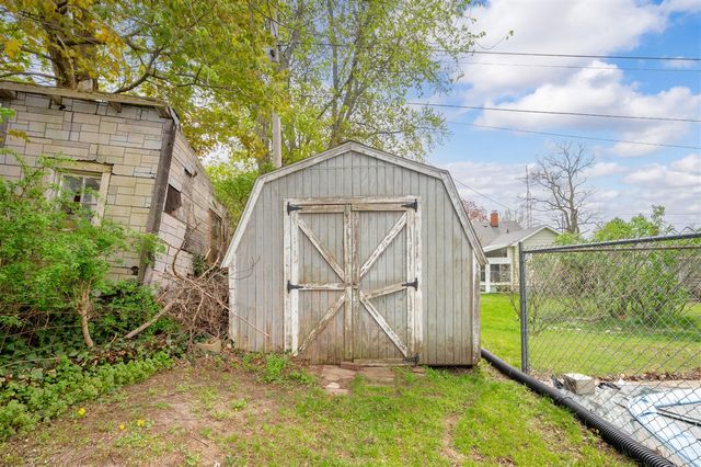 3742 School St, Bridgman, MI 49106