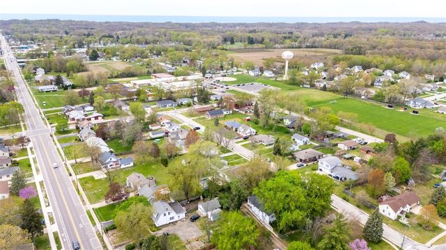 3742 School St, Bridgman, MI 49106