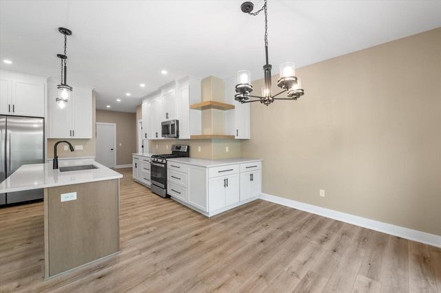 W332N4518 Grace COURT, Nashotah, WI 53058