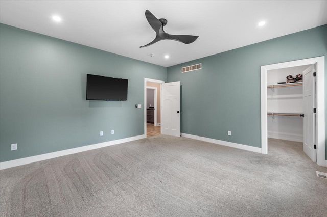 W332N4518 Grace COURT, Nashotah, WI 53058