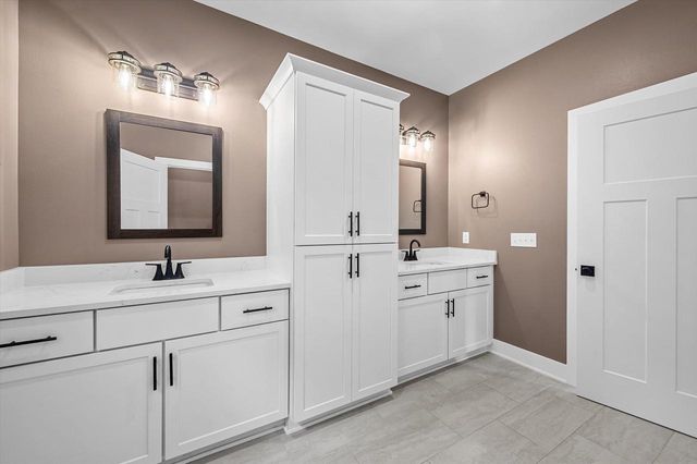 W332N4518 Grace COURT, Nashotah, WI 53058