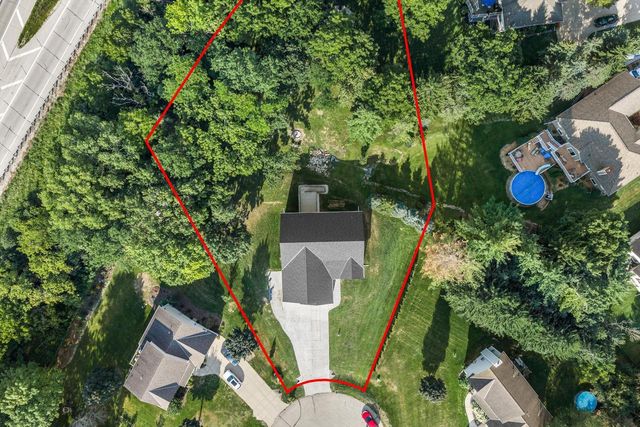 W332N4518 Grace COURT, Nashotah, WI 53058