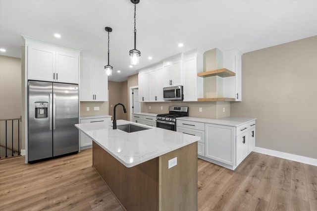 W332N4518 Grace COURT, Nashotah, WI 53058