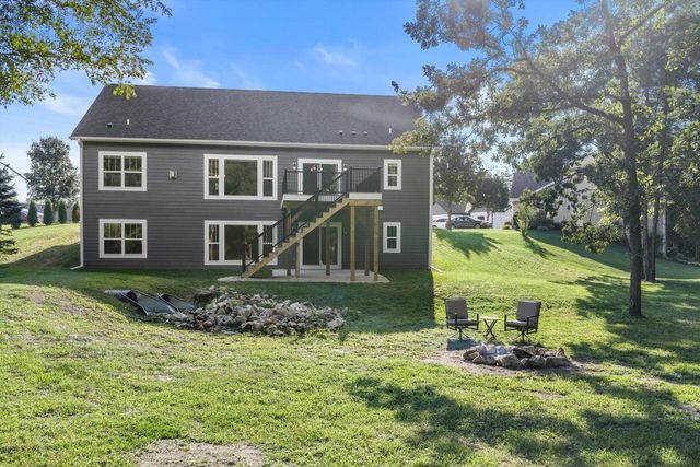 W332N4518 Grace COURT, Nashotah, WI 53058