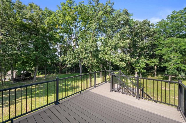 W332N4518 Grace COURT, Nashotah, WI 53058
