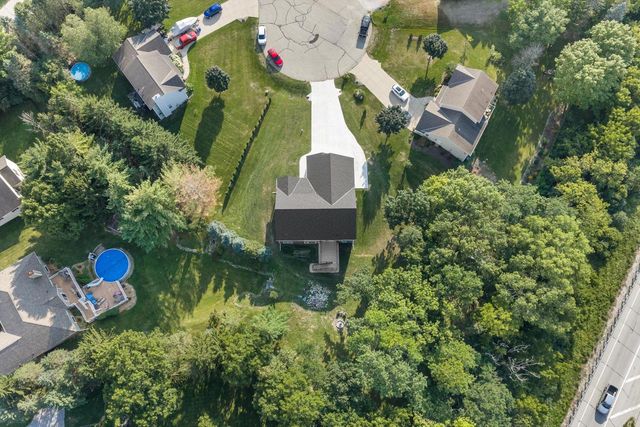W332N4518 Grace COURT, Nashotah, WI 53058