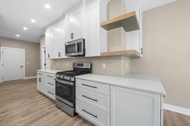 W332N4518 Grace COURT, Nashotah, WI 53058