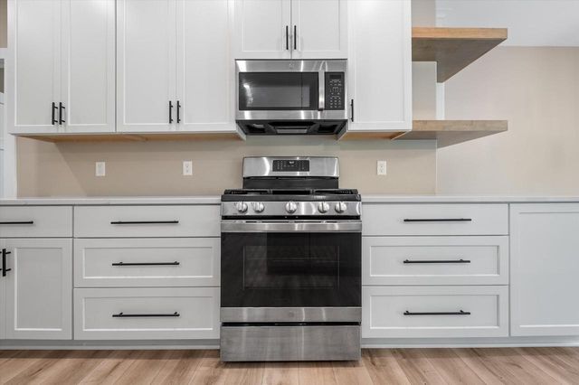 W332N4518 Grace COURT, Nashotah, WI 53058