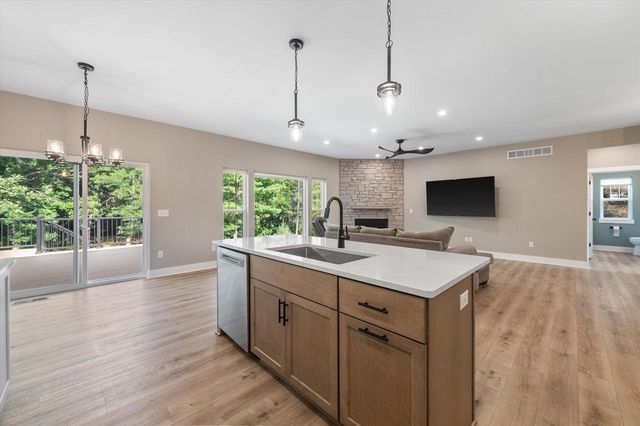 W332N4518 Grace COURT, Nashotah, WI 53058