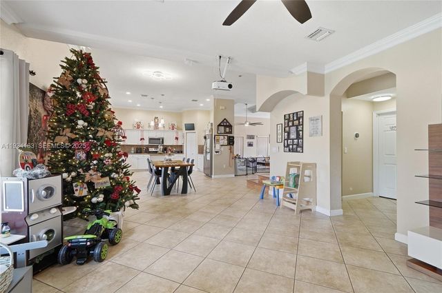 3561 NE 11th Dr, Homestead, FL 33033