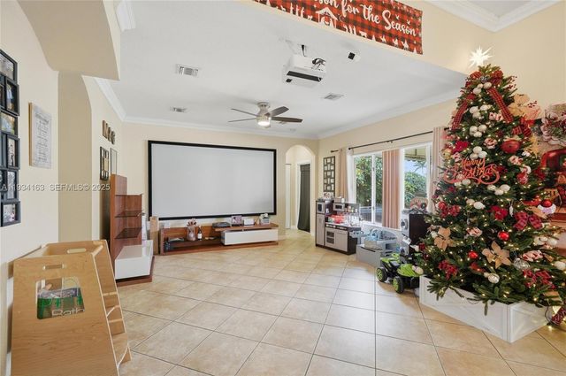 3561 NE 11th Dr, Homestead, FL 33033