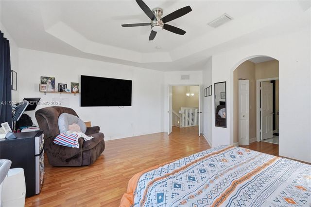 3561 NE 11th Dr, Homestead, FL 33033